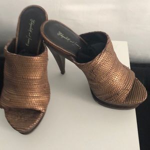 Elizabeth and James - platform high heel